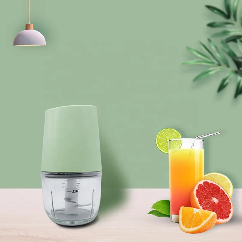 Portable and convenient smoothie mixer mini rechargeable baby food