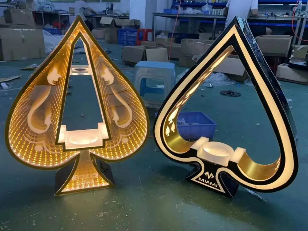 
Infinity Mirror Ace of Spade Champagne Bottle Glorifier Presenter for whisky, rum, cocktail, beer, tequila, vodka, champagne 