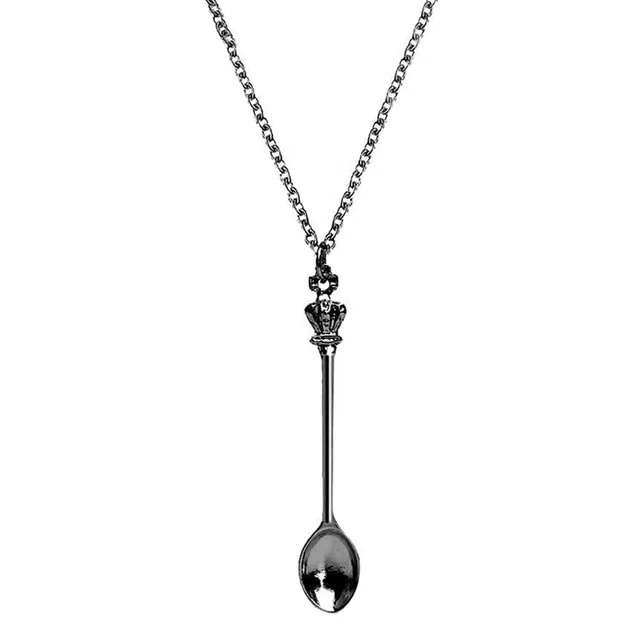 2022 Hot Selling Exquisite Jewelry Pendant Women Crown Mini Classic Spoon Necklace