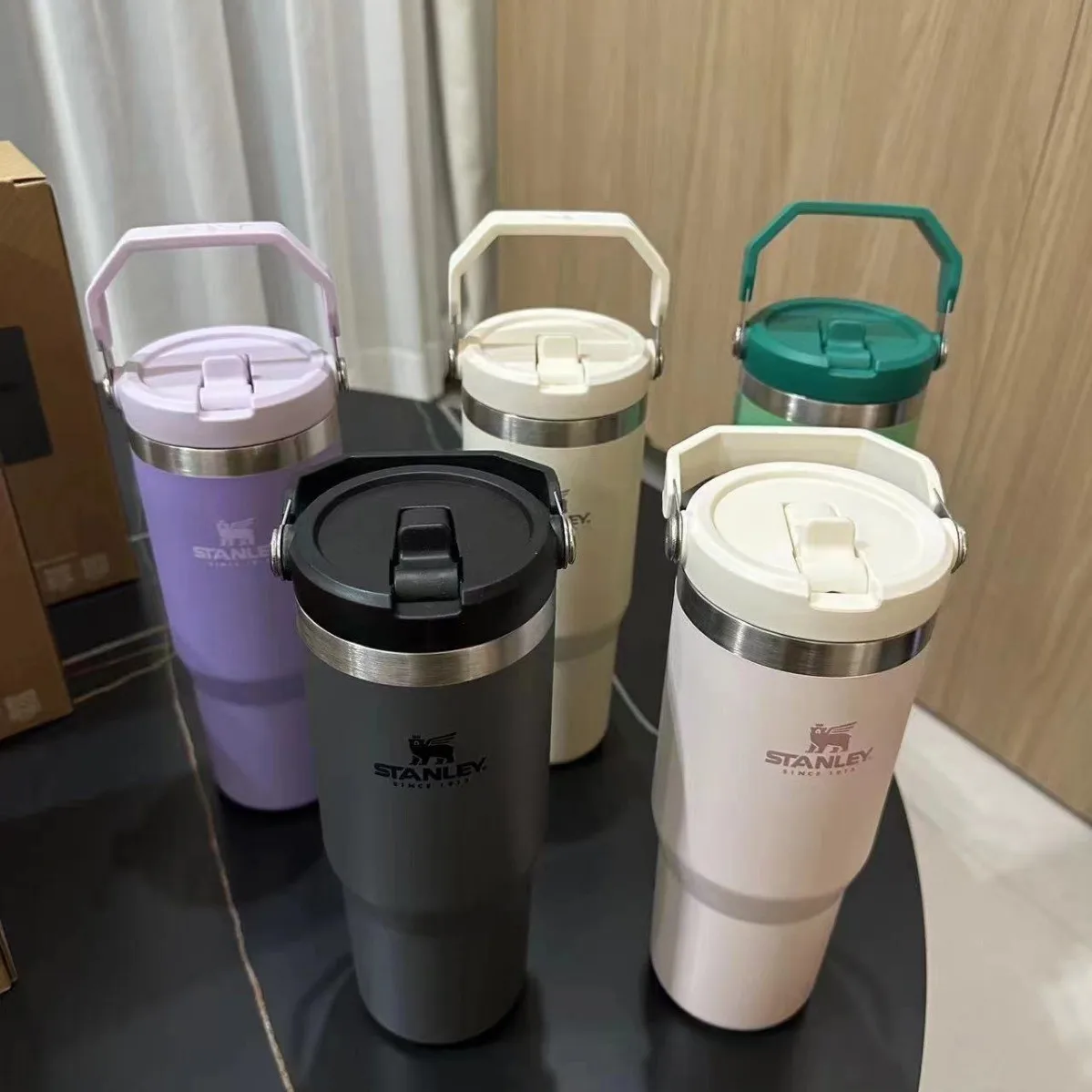 Hot selling 304 stainless steel insulated cup 30oz car cup with handle outdoor convenient insulated cup