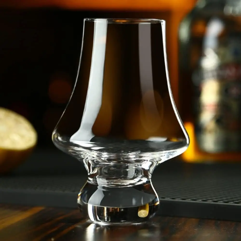 Wholesale Handmade Unique Stemmed Tulip Vertical Striped Lead-free Crystal Shot Whiskey Brandy Tasting Glass