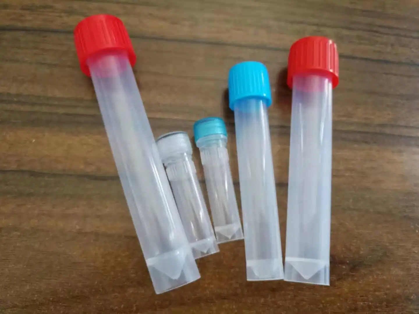 Laboratory Use High Quality Plastic Clear  Internal Thread 2ml Cryovial Tube