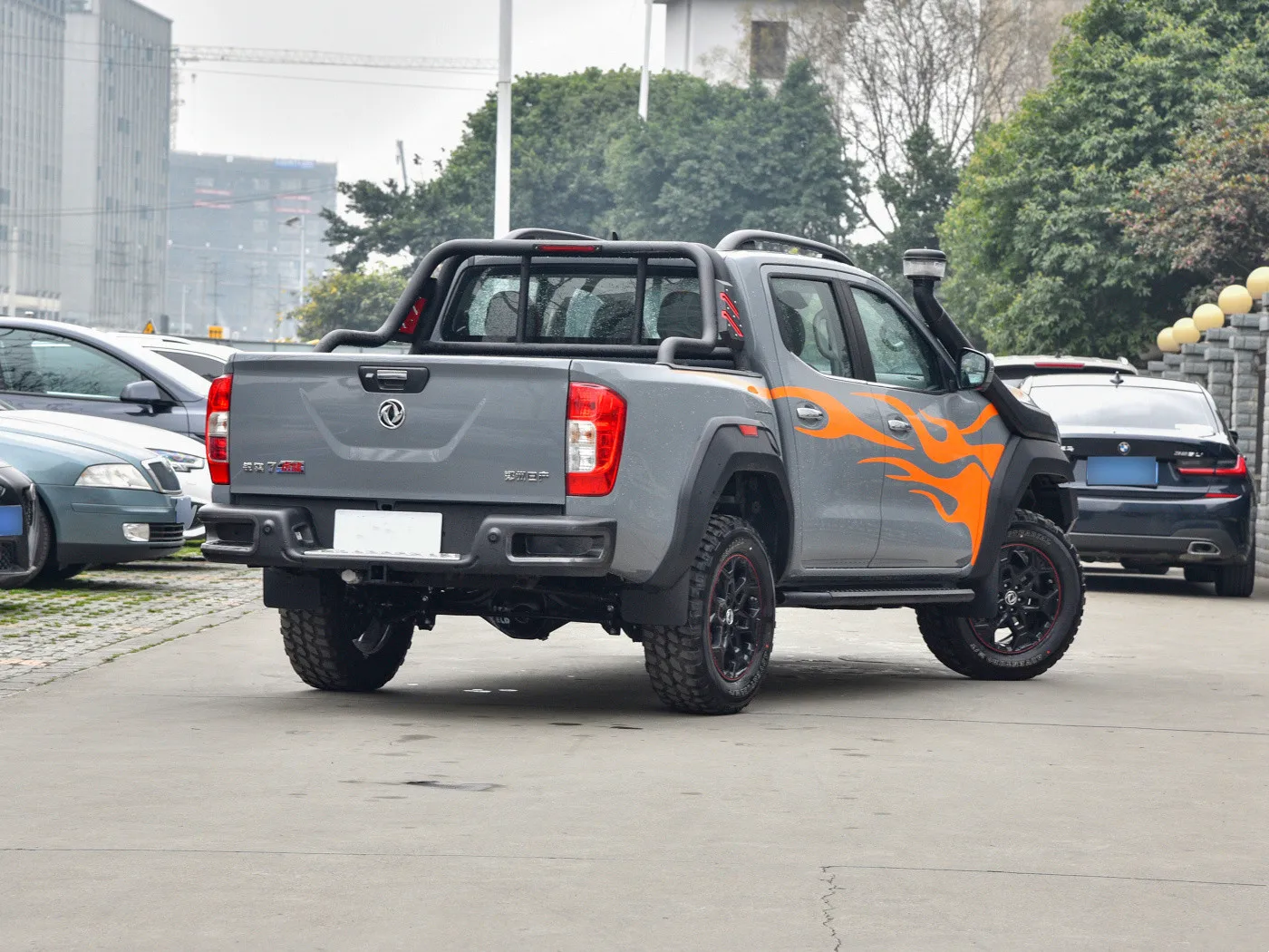 New model off-road pick up truck in 4x4 diesel gasoline double cab pick up car