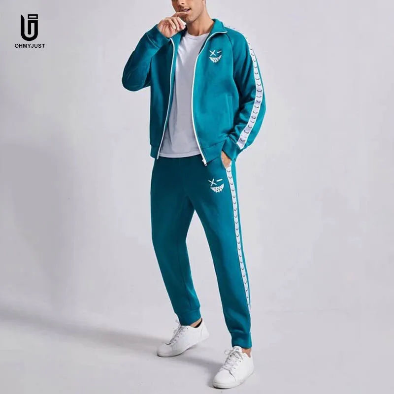 Men Cartoon Graphic Full Zipper Custom Logo Elk Striped Side Sweatshirt And Joggers Pants Running Basketball tracksuits