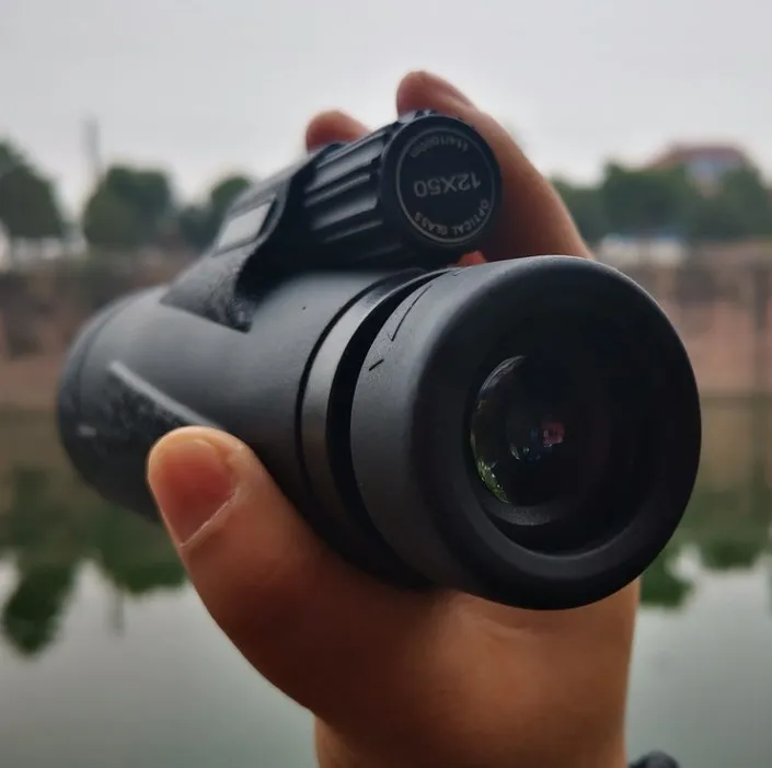 Nitrogen Filled 12X50 Zoom Zoom Handheld Monocular Bak4 Prism Zoom Telescope with Red Illumination for Phone Camera Waterproof
