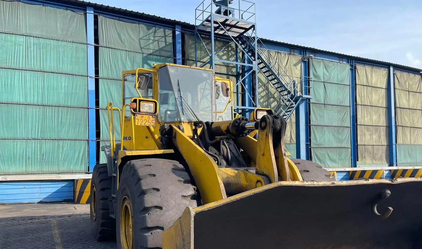Komatsu WA 470 used excavator front wheel loader mining loader Komatsu WA 470