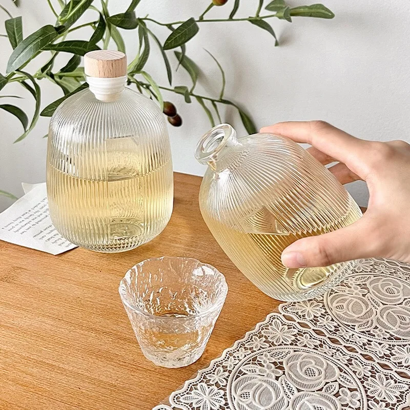 Wholesale High quality 375ml 500ml  Cold extraction glass bottle, sealed Fruit wine bottle, sweet wine coffee bottle
