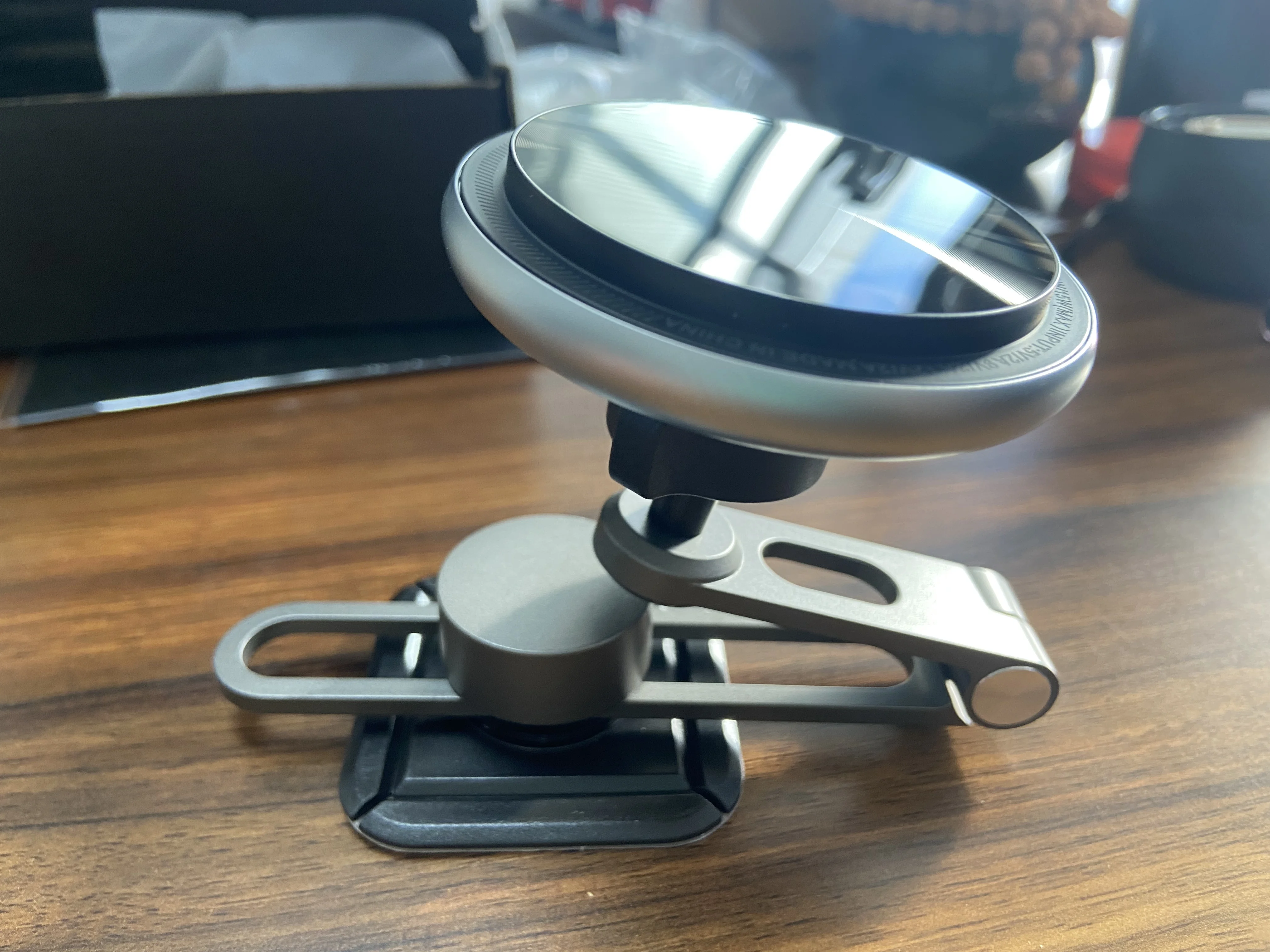 2023 автомобильные аксессуары magsafe держатель телефона Быстрая зарядка для Tesla