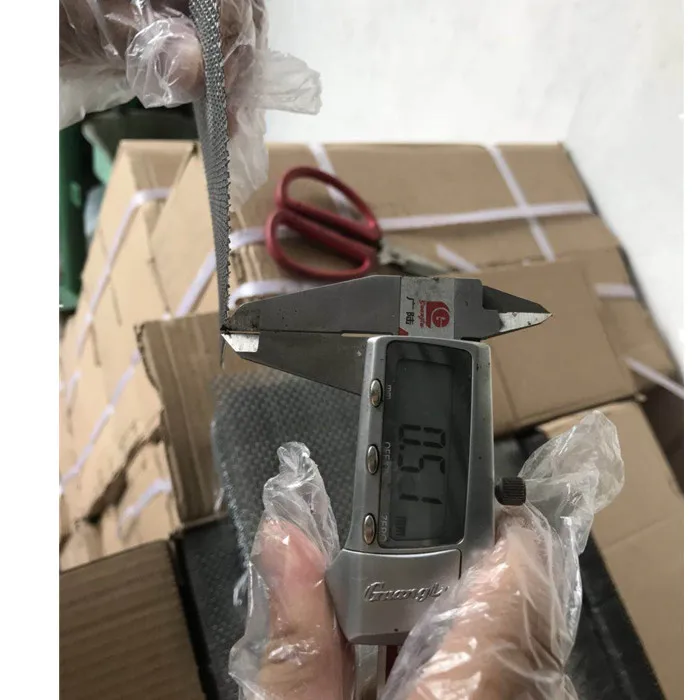 Customized low carbon 0.5mm 10mesh low price crimped galvanized woven wire mesh