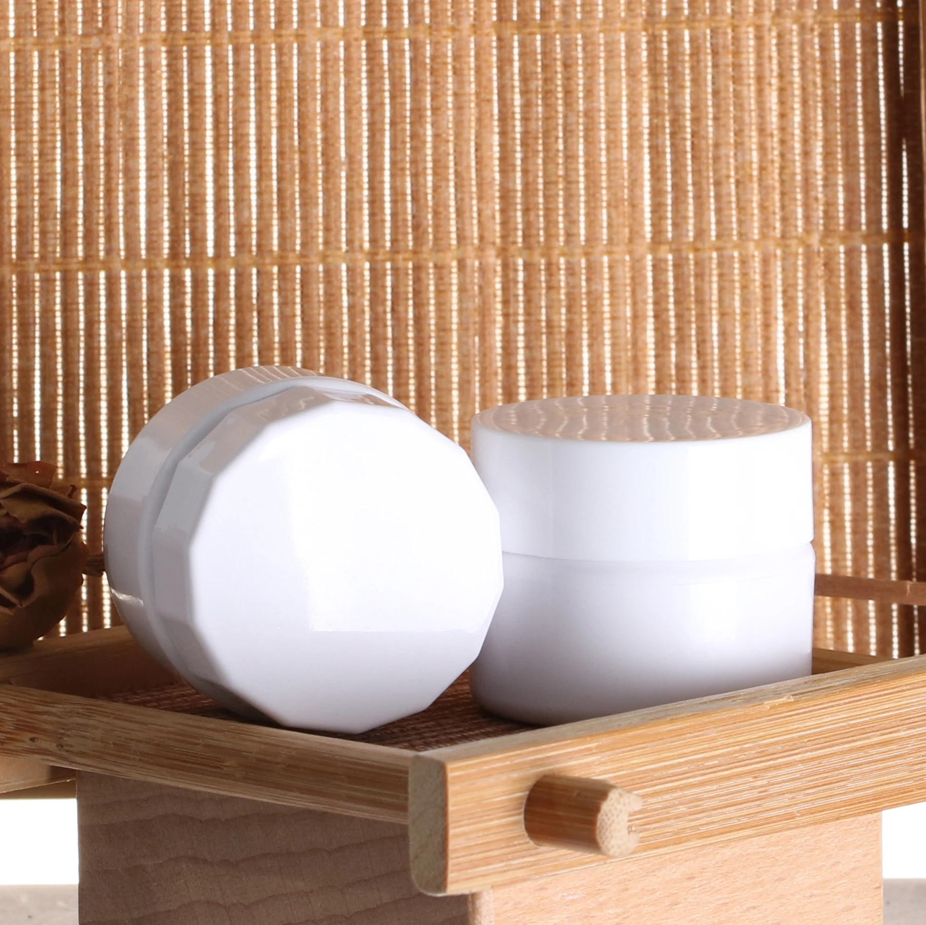 5g white round wine bottles mini nutella colorful plastic cream  high quality package jar