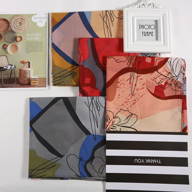 
 Customized Digital Printed Square Bawal Cotton Voile Tudung Soft Cotton Printed Voile Scarf  