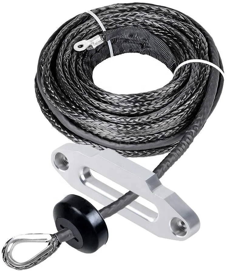 Manufacturers provide off-road 4x4 recovery synthetic winch rope