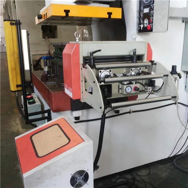 China Manufacturing Machinery Coil Feeder Press Machine Pneumatic Servo NC Roll Feeder For Stainless Steel Stamping