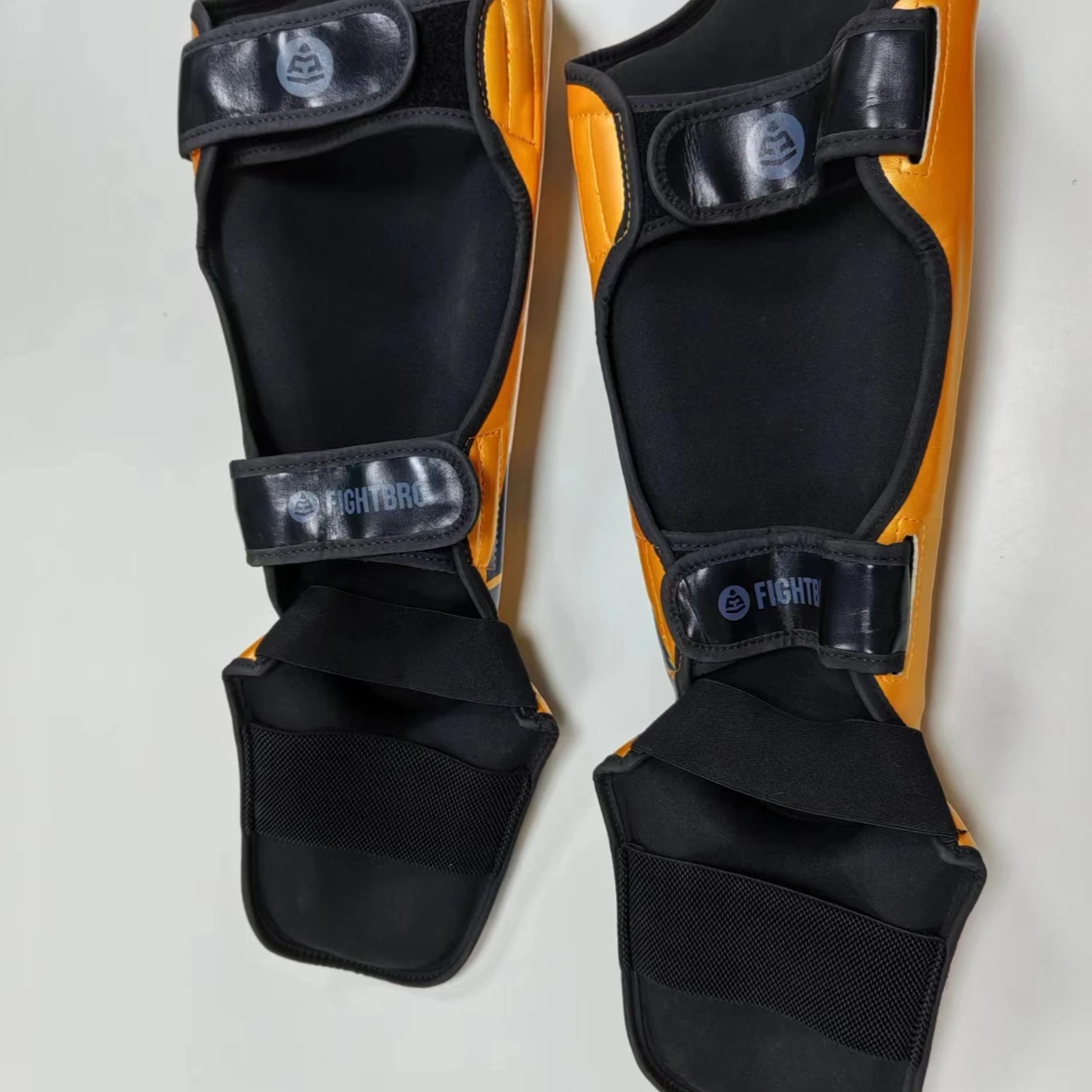2024 New Arrival Universal Custom-Made Twin Boxing Shin Guards Genuine Leather Instep Protection for Kickboxing