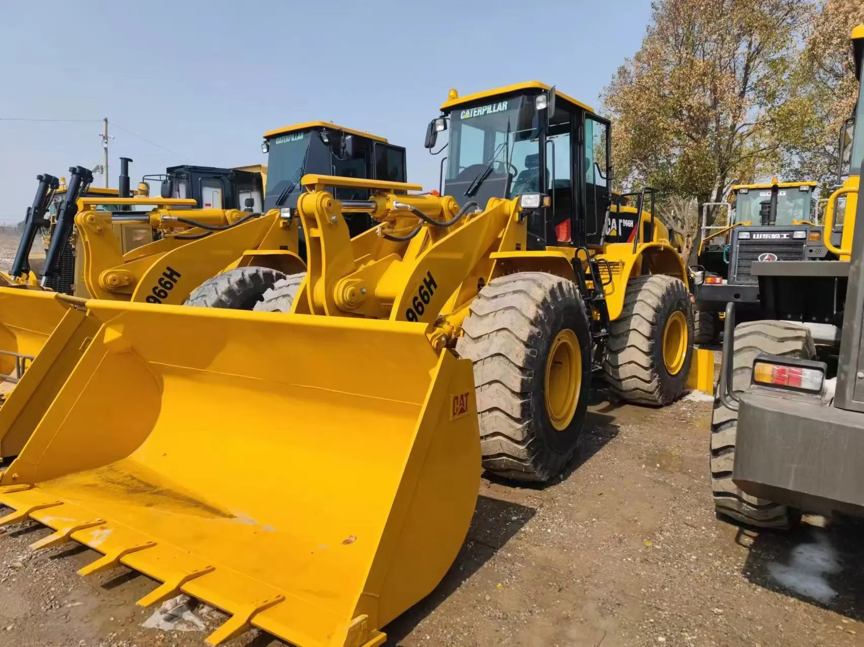 Sturdy Second-hand  Loader Caterpillar 966H - Proven Dependability