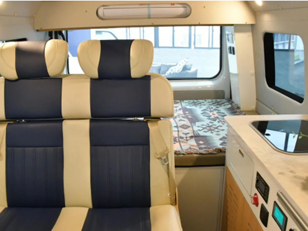 2024 Chongqing Amity 2.0t Camper Van Motorhome 5 Passengers with Big Bed Jmc High Performance Rv Camper Van Family Touring Car
