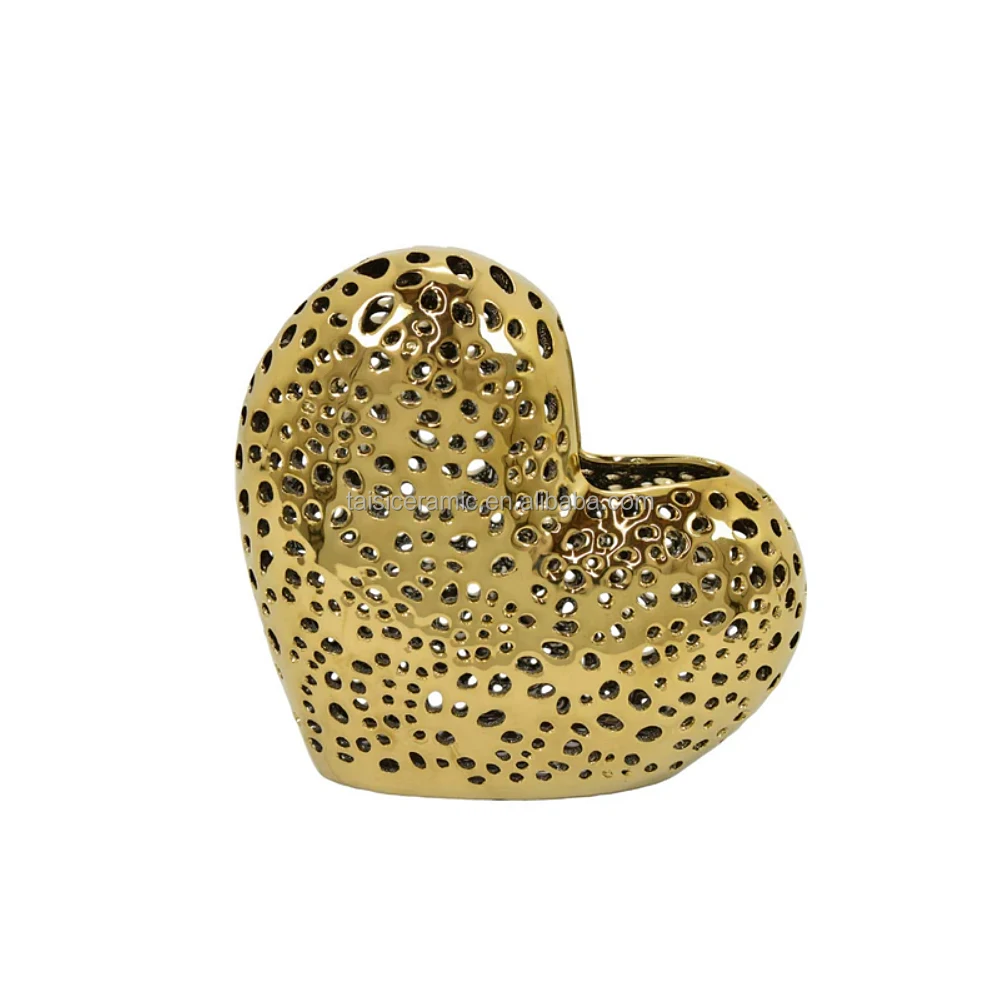 V117G Luxury home decoration ceramic hollow out lamp holder gold heart shape vases for wedding centerpieces