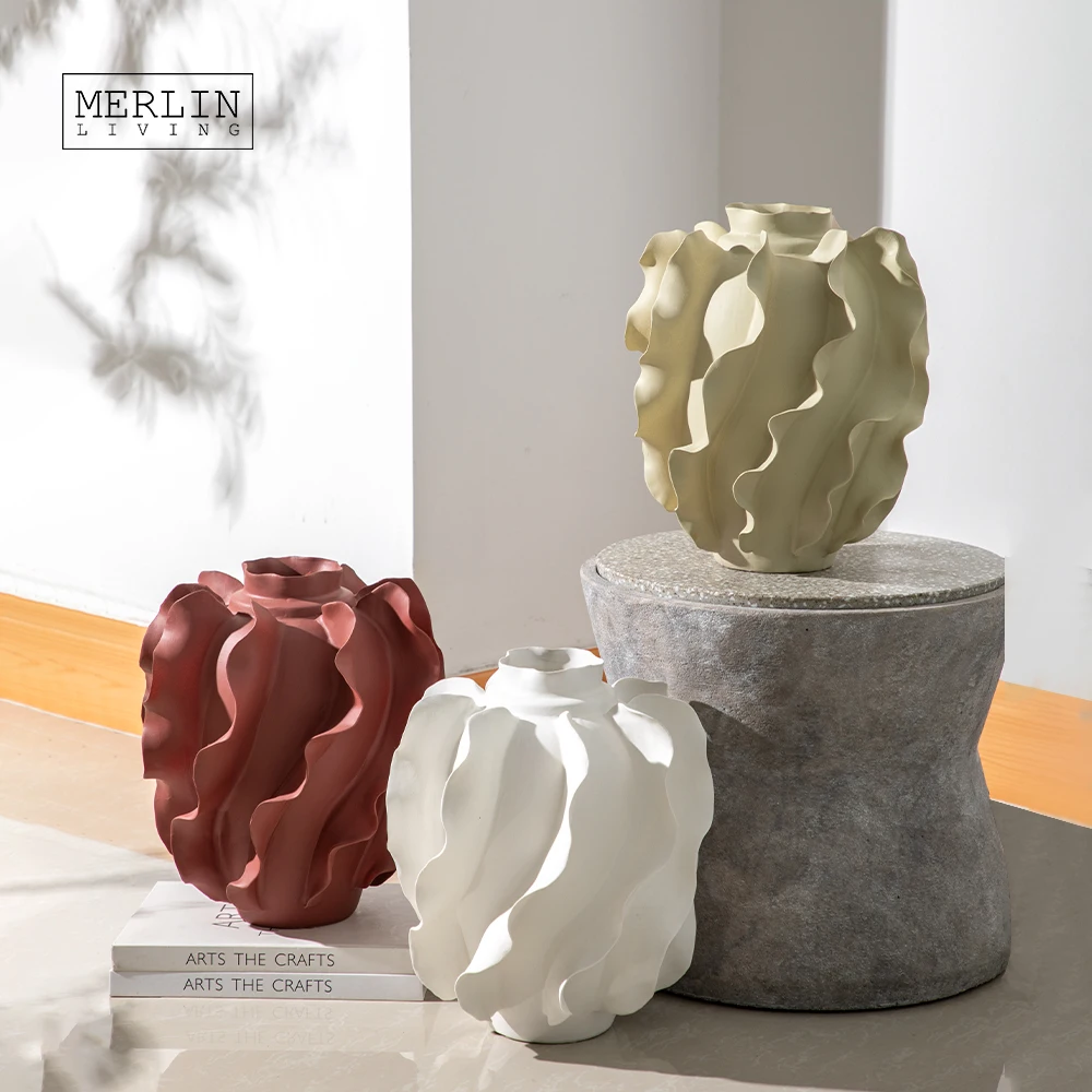 Merlin Living handmade ceramic vase simple vintage flower vase wedding table decoration Chaozhou Ceramic Factory Manufacturing