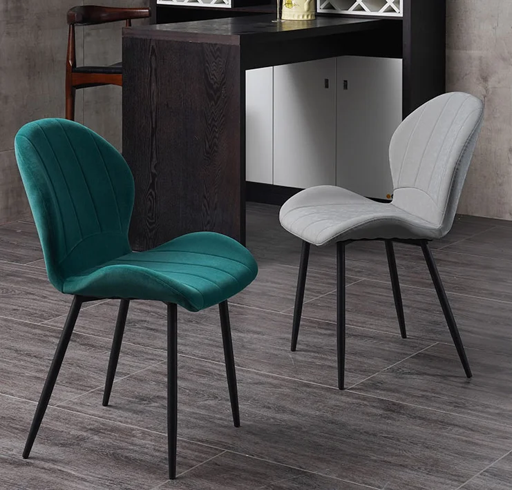 Оптовая продажа, современная мебель для столовой в скандинавском стиле, розовые бархатные дизайнерские стулья для ресторанов с металлическими ножками, стегой стул для отдыха