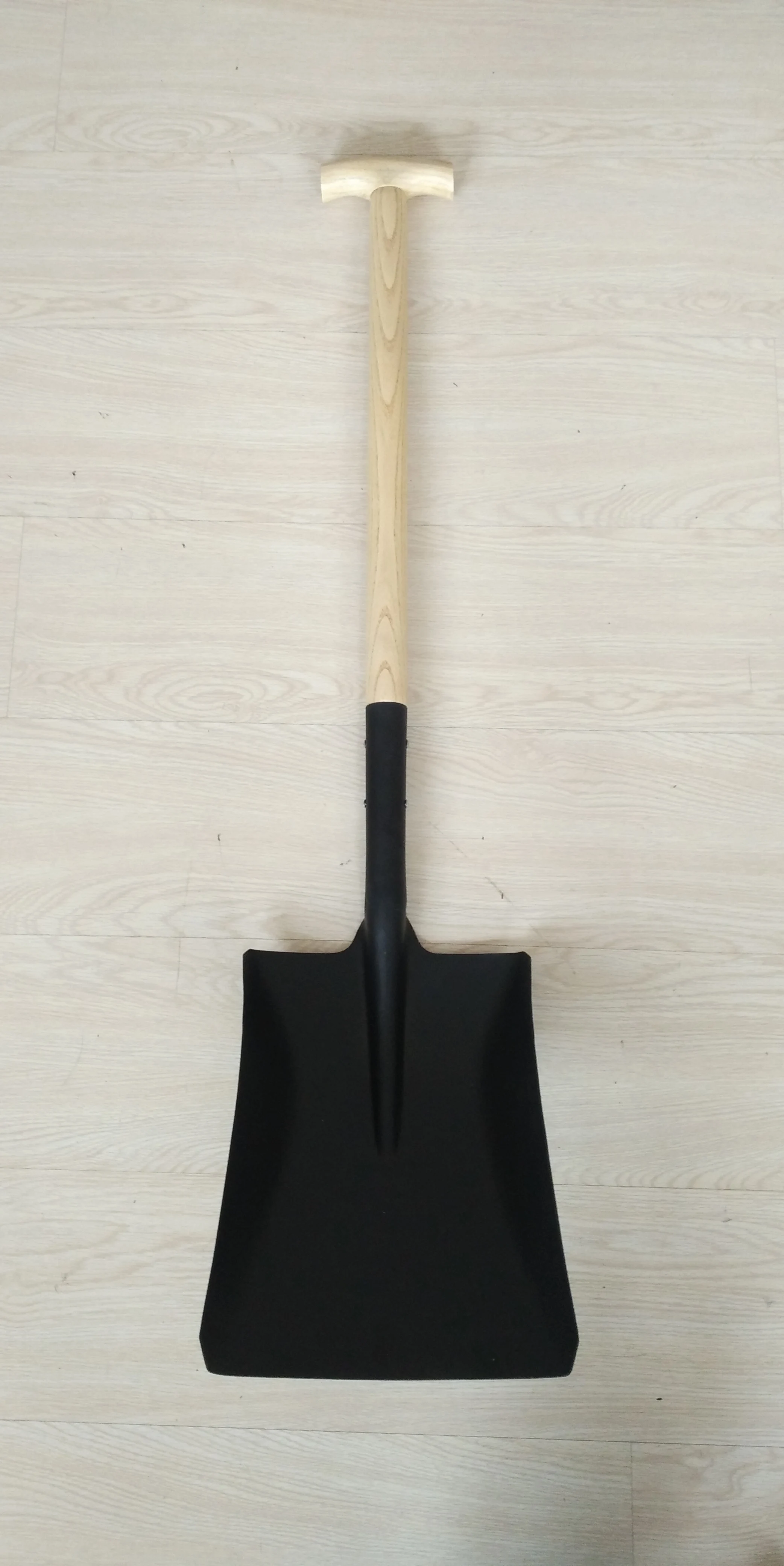 Garden Shovels Spain type shovel with wooden Y handle Wholesale Tools Carbon Steel Tree Garden Digging Spade Shovel