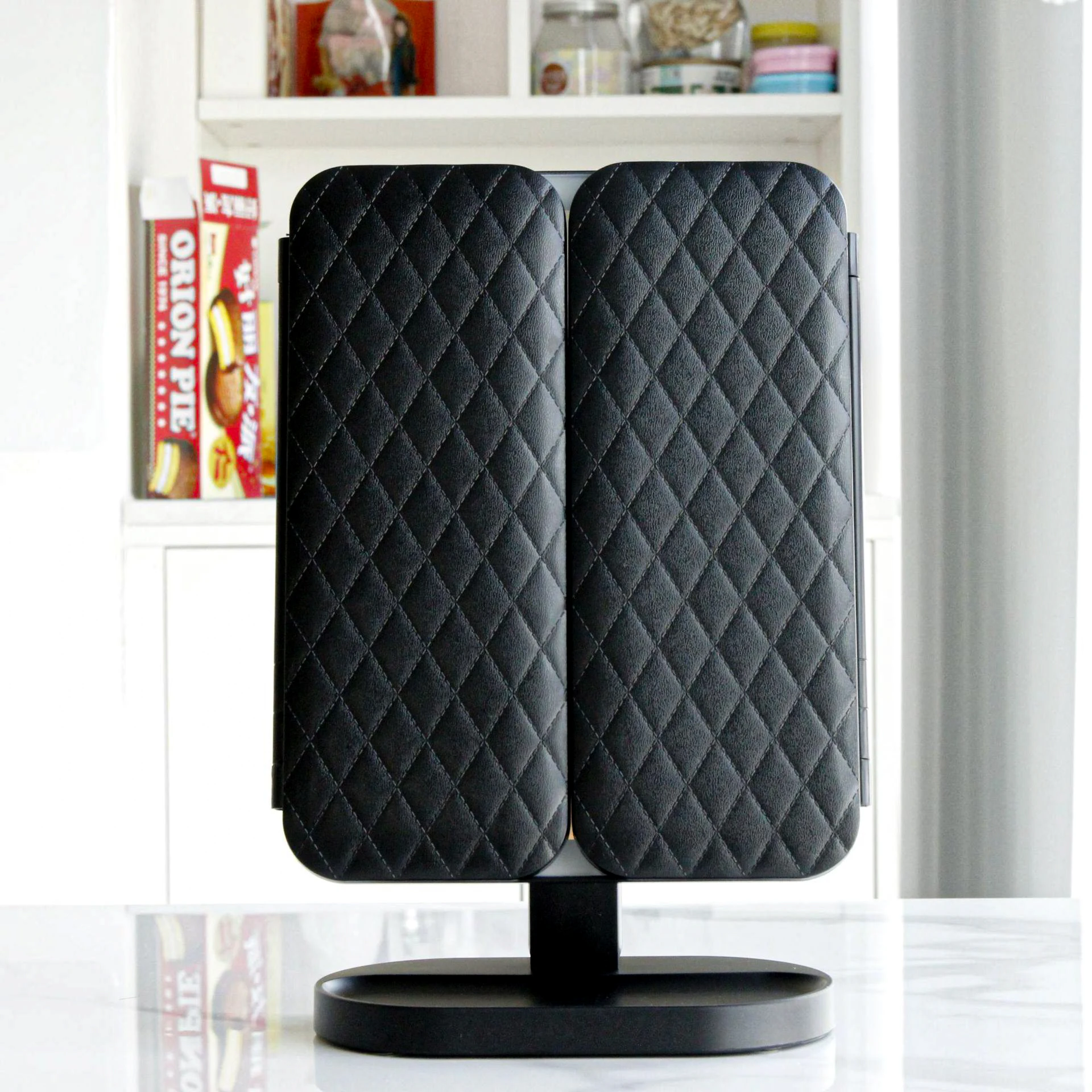 Tri-fold Vanity LED Mirror 1X/2X/3X Magnification 180 Adjustable Rotation LED makeup mirror with  light