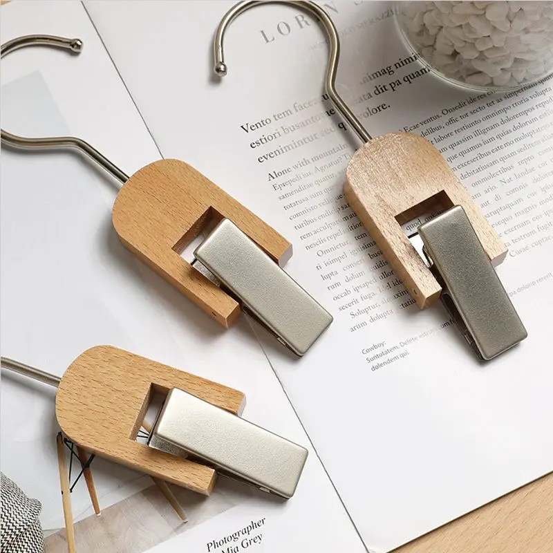 Wholesale New Wooden Pin Clip Hanging Boot Hat Socks Clothes Single Clip With Hook
