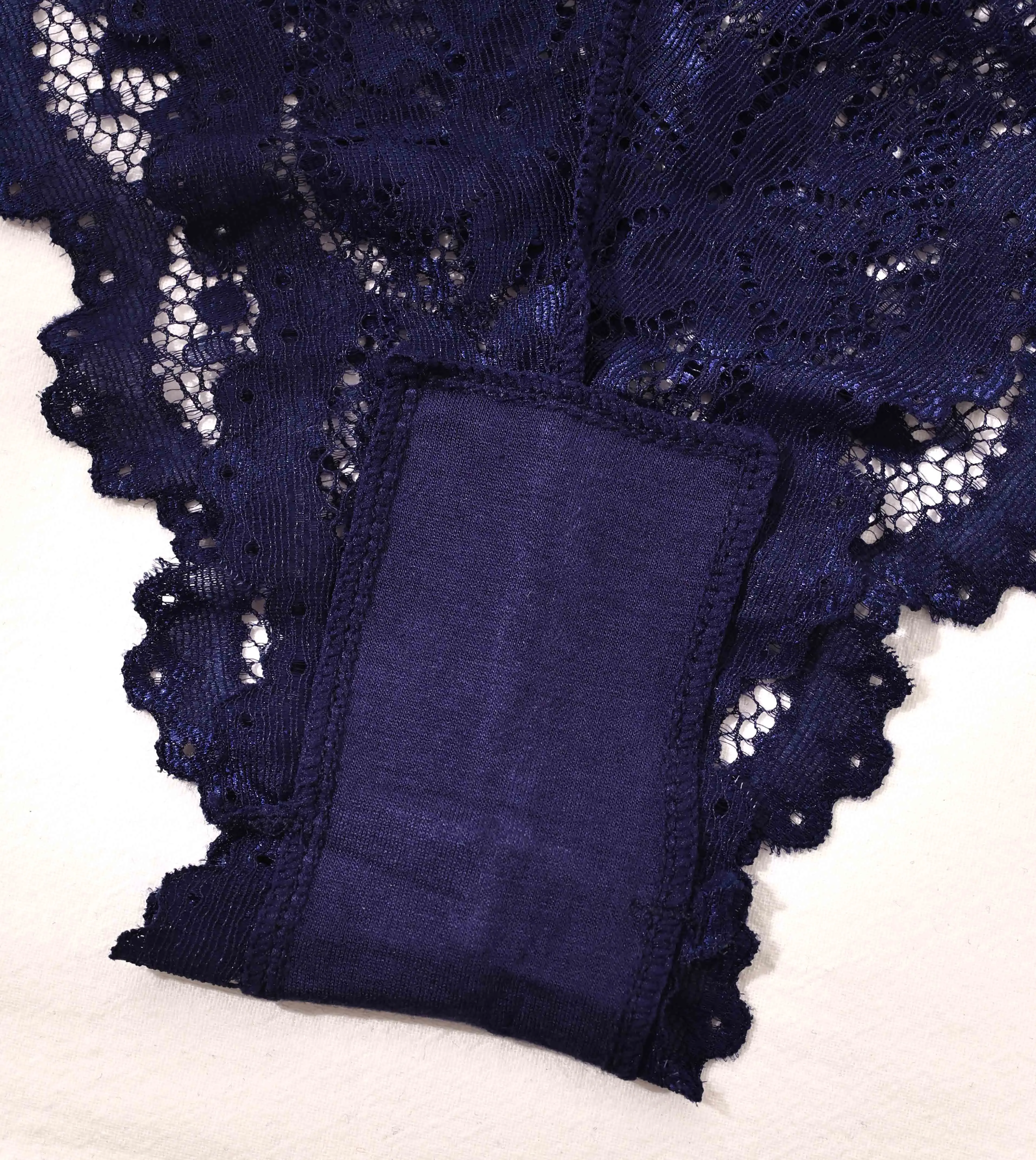 Женский кружевной комплект с бюстгальтером и трусиками