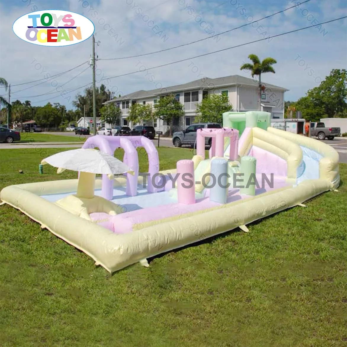 Customized 2024 new fashionable mini white splash pad water park inflatable obstacle course playground castle slide combo
