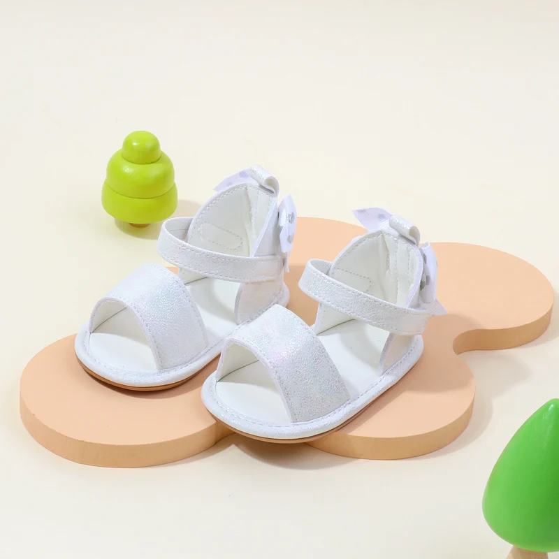 2024 New Arrival Baby Girl Summer Sandals Soft TPR Anti-Slip Outsole with Glitter PU Material Flat Breathable Lightweight Design