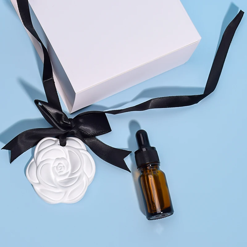 Camellia wardrobe aromatherapy wardrobe plaster aromatherapy pendant Stay fragrance room deodorizer girls car aromatherapy