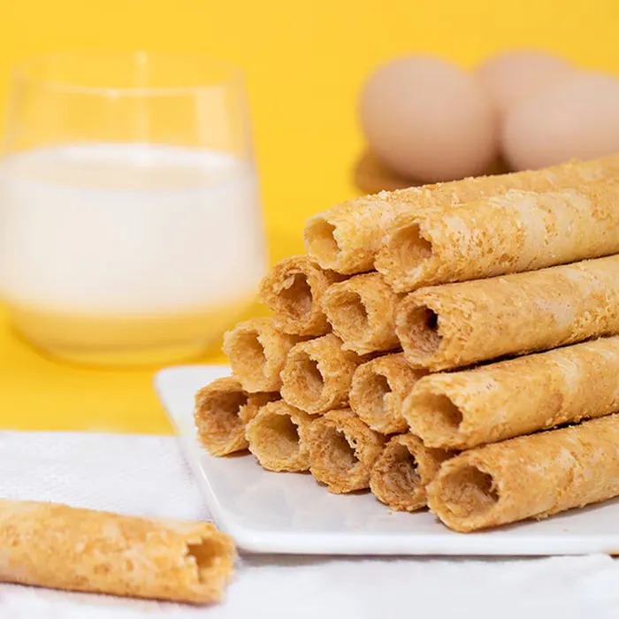 118g Chinese delicious traditional ready to eat foods salted egg yolk flavor barquillos crisp egg roll snacks
