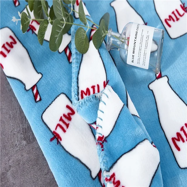 Light blue milk bottle and dog printed flannel kids newborn fleece baby blanket