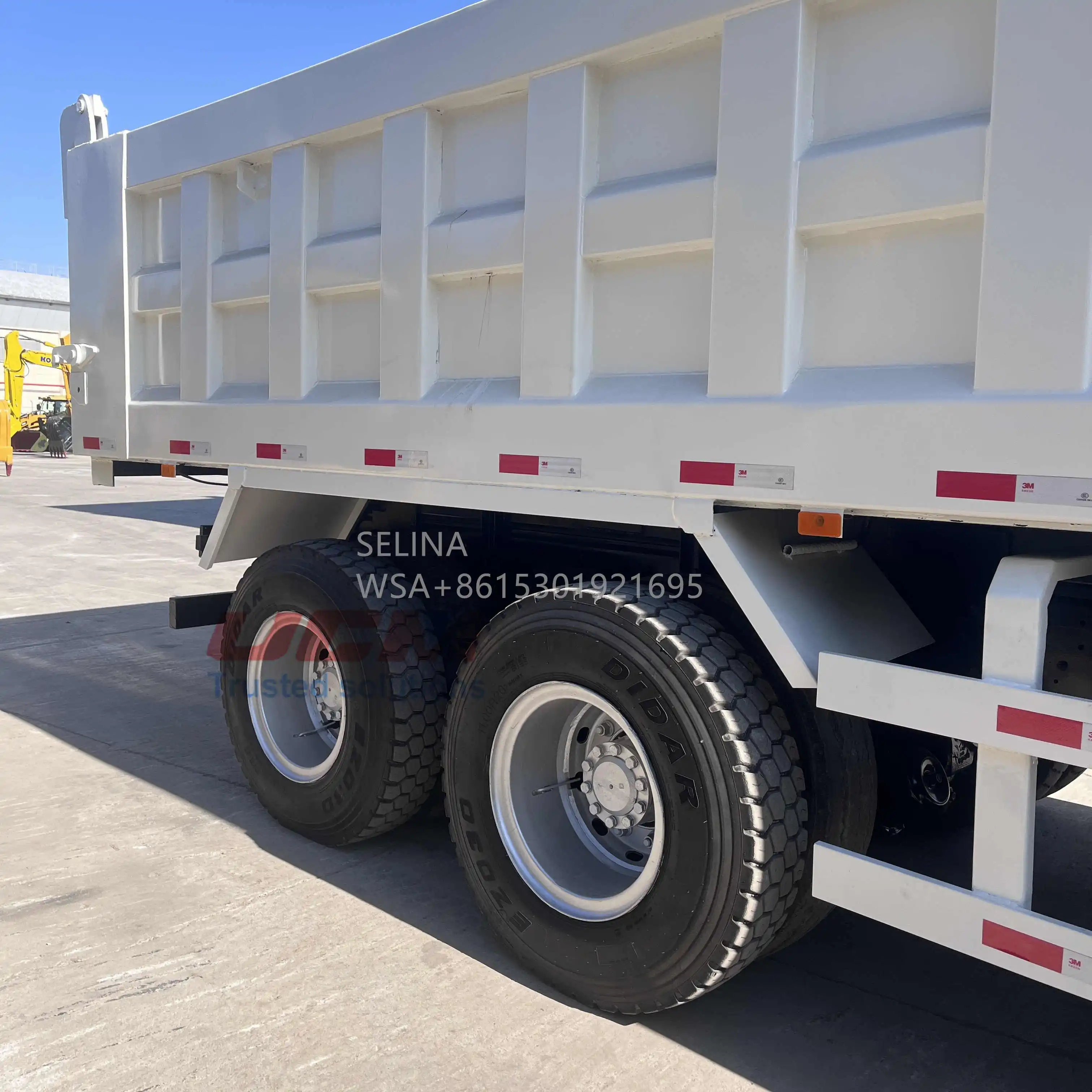 Second -hand Hino 700 truck mixed soil pouring vehicle for sell