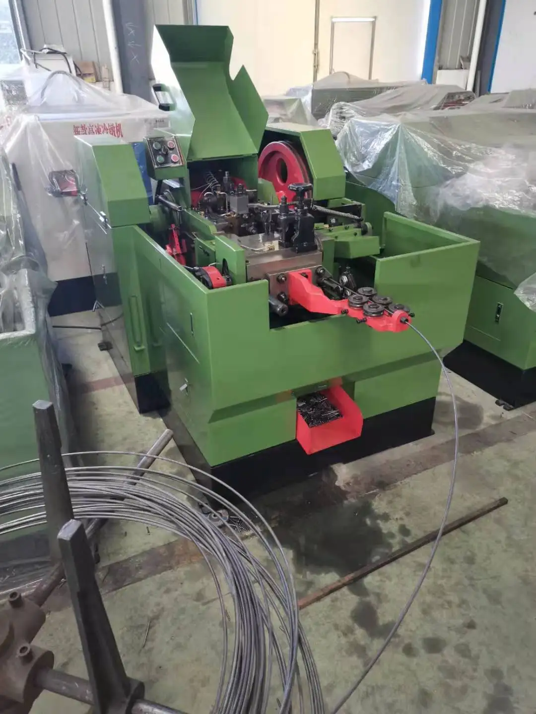 Bolt making machine cold heading machinery metal steel forging machines