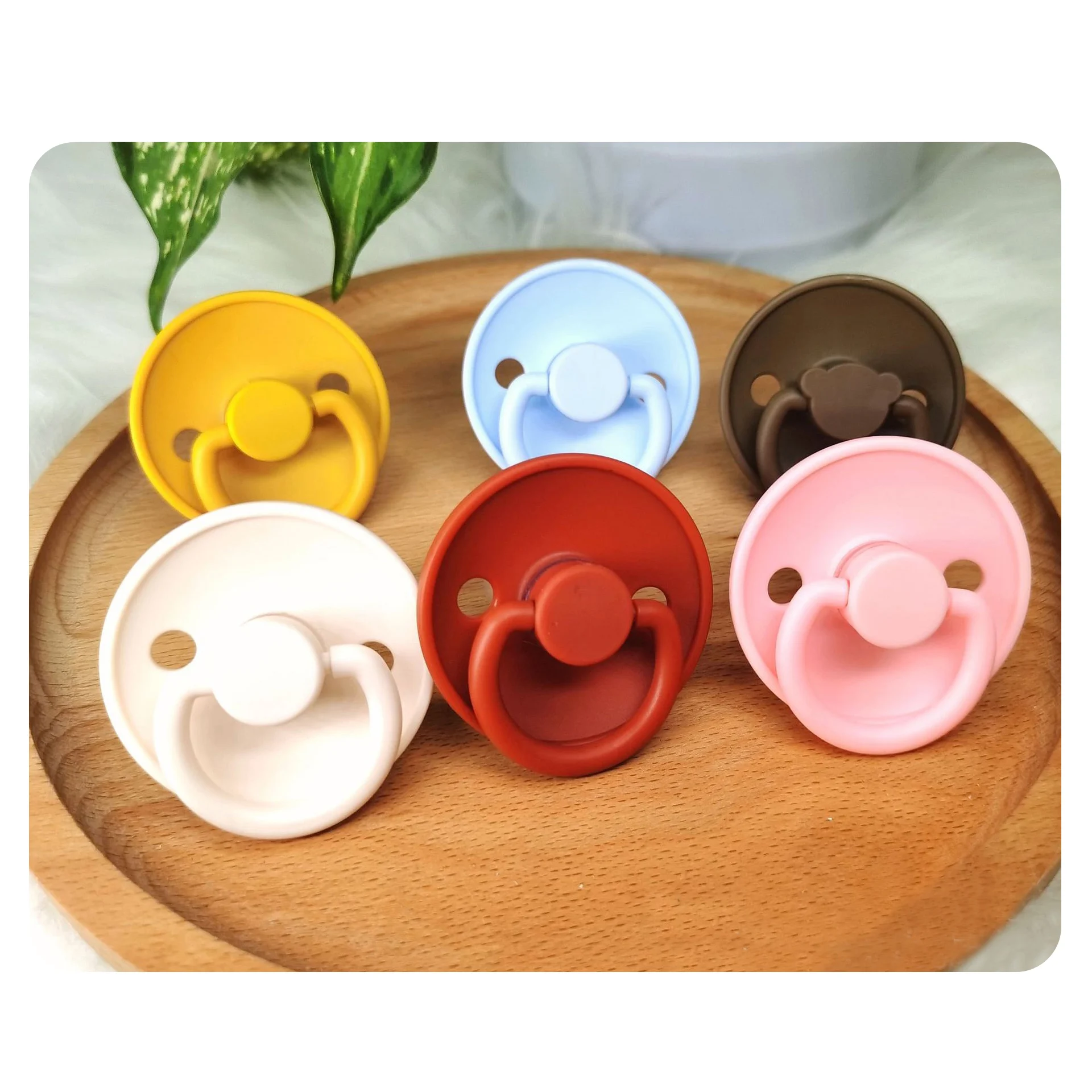 Amazon Eco- Friendly Silicone Infant Pacifier Rubber Nipple Wholesale Newborn Baby Pacifier Feeder Round