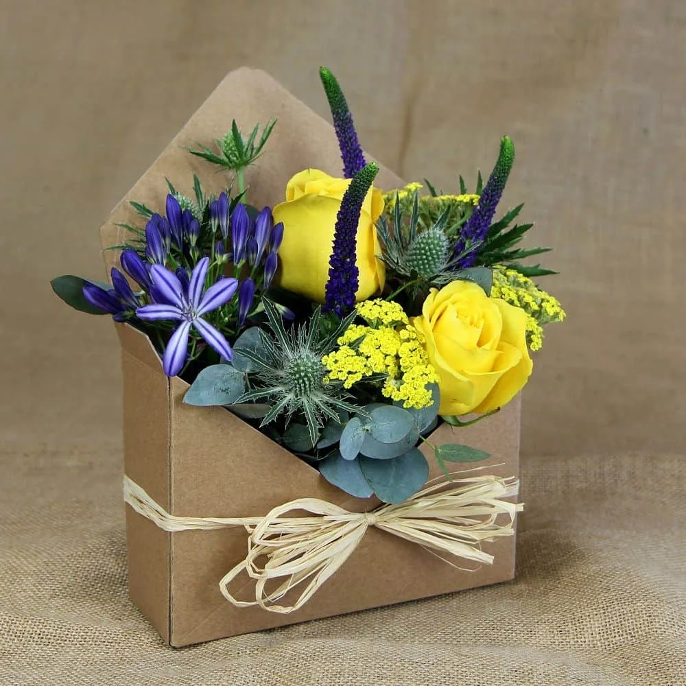 High Quality Paperboard Rectangle mom Gift Box Lid Ribbon Flowers Packaging Box  Paper Cosmetic Rigid Boxes