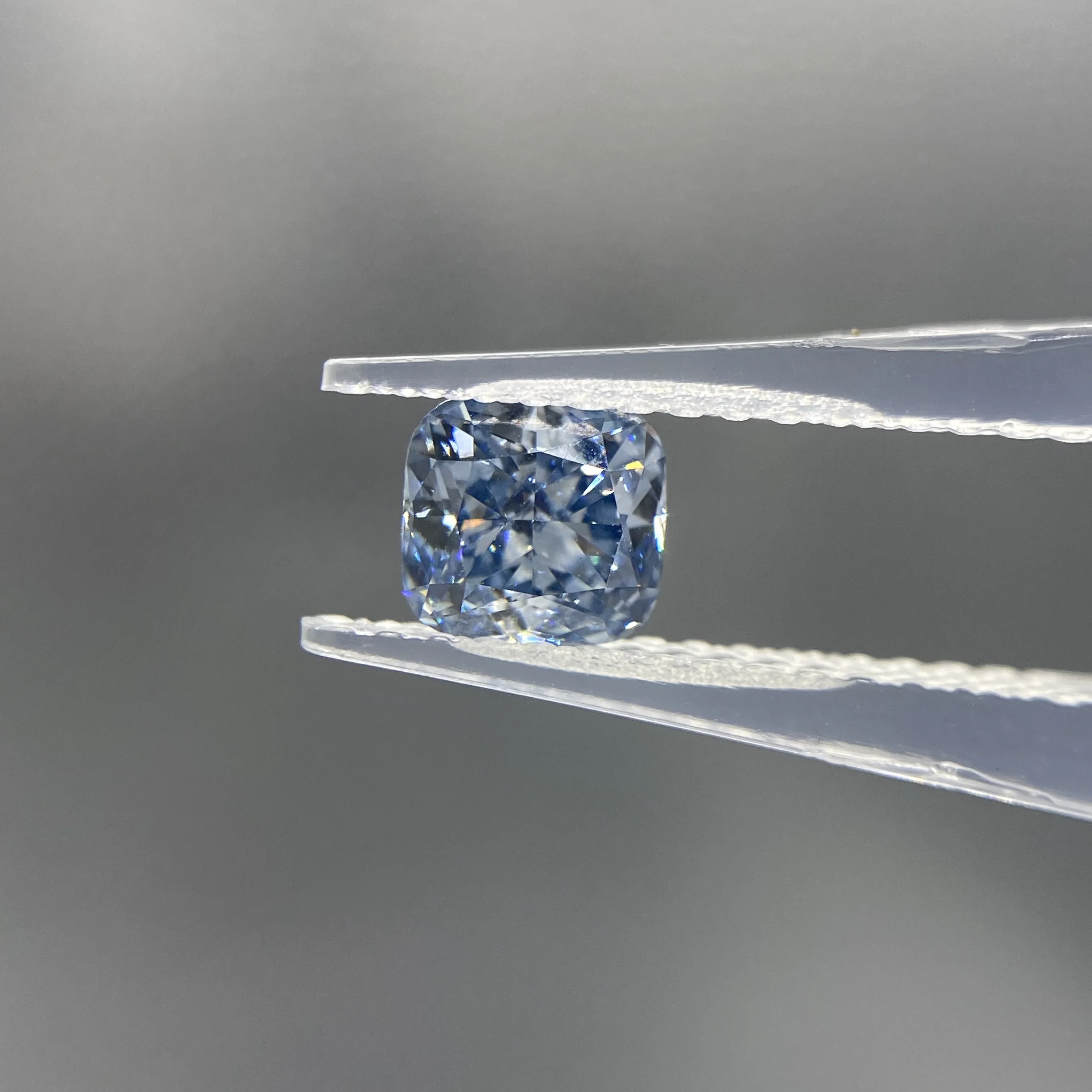 Blue Color 1.0 ~3.99 Carat Cushion cut  VVS SI Lab Grown CVD Diamonds with IGI Certified