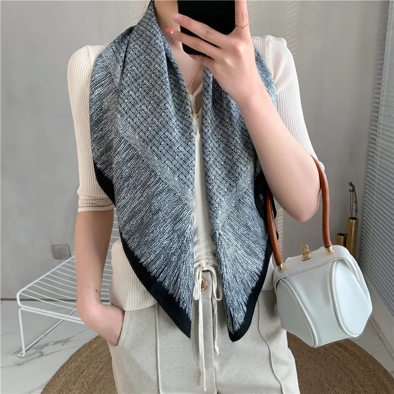 90*90 см Шарф из искусственного шелка с цифровым принтом