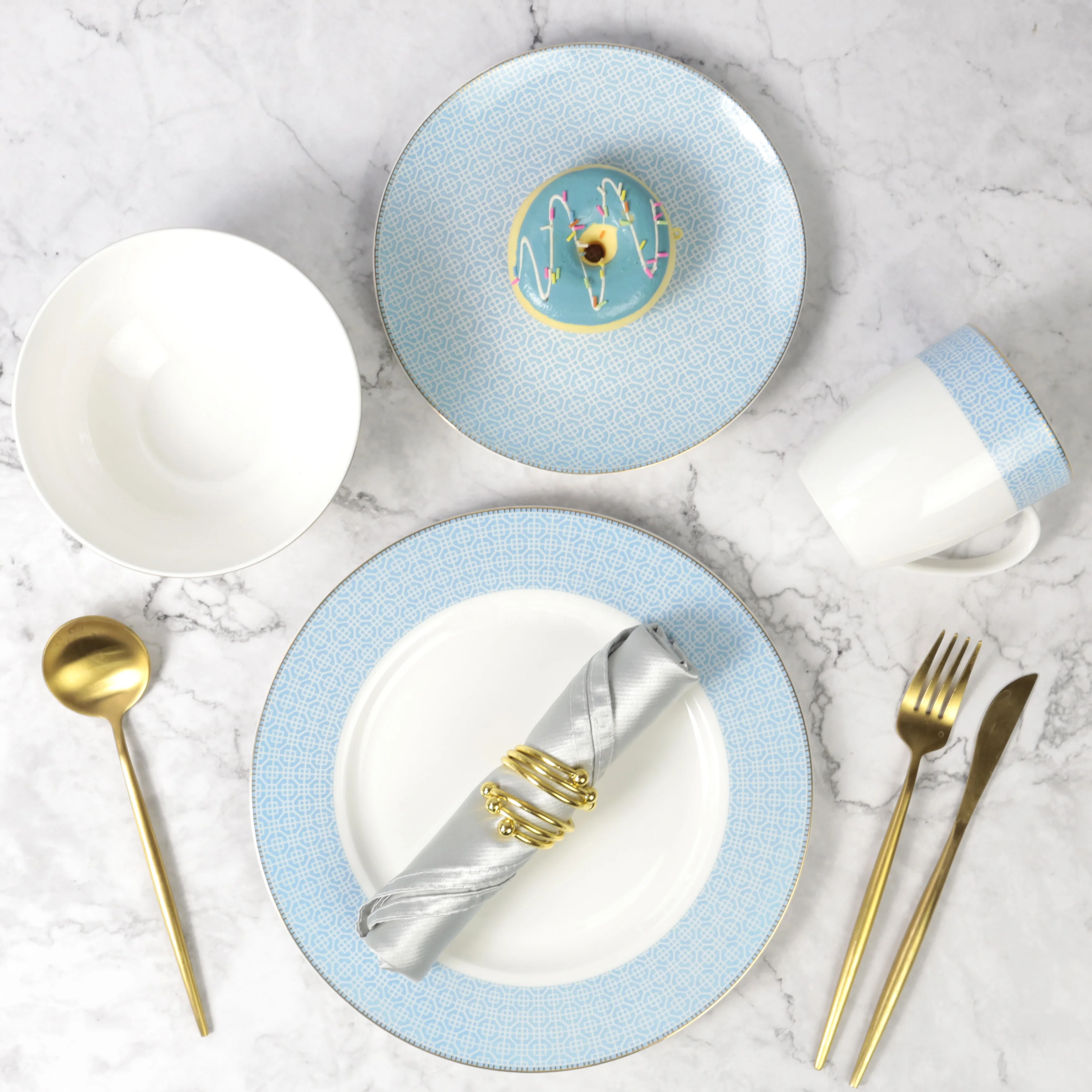 Factory direct dinnerware sets fine bone china dinner set high quality Eco-friendly with excellent designs shining golden line