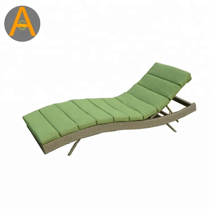 Home and garden furniture beach pool side sunbathing bed wavy rattan sun lounger for outdoor