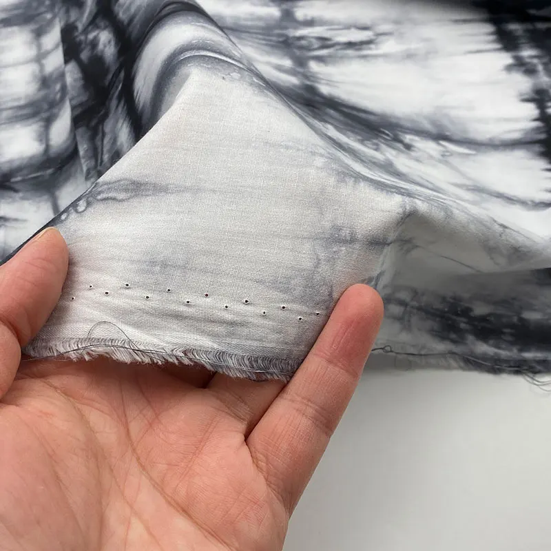 Ready stock black white plain weave 105gsm two tone custom poplin printed 100% cotton tie dye fabric