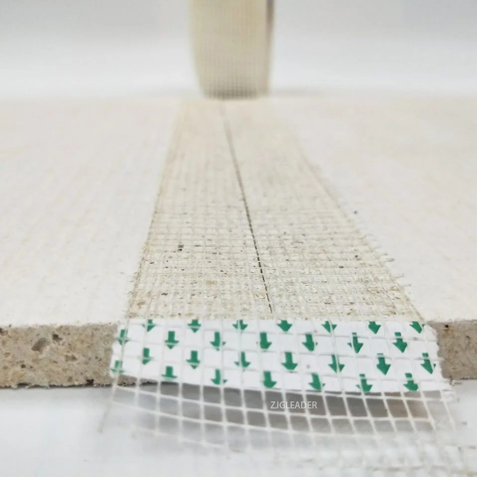 Fireproof and moistureproof magnesium sulphate board