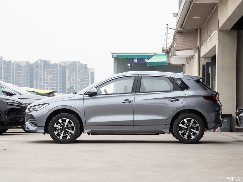 China Best-Selling 2025 BYD E2 Honor Edition Luxury Version  5 Door 5 Seat Hatchback SUV Electric Car Ev Vehicle Ev 2024