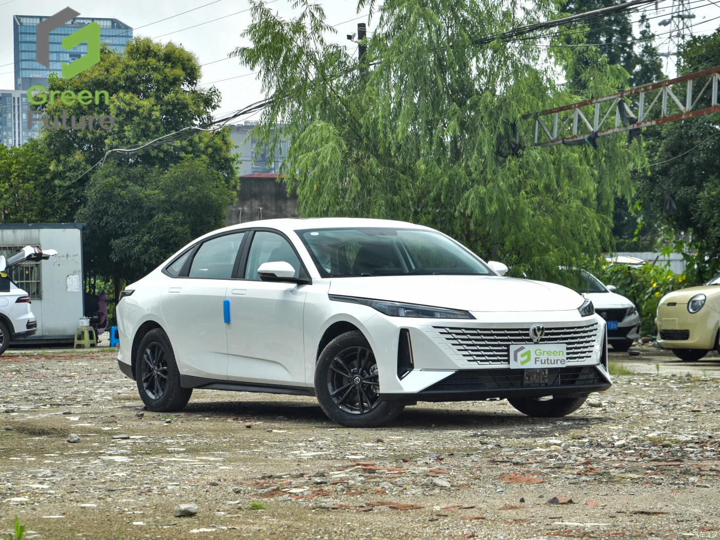 Deposit Changan Yida 2023 new gas car in stock 1.5T GDI DCT Flagship model Sedan Automobile changan yida cheap gasoline