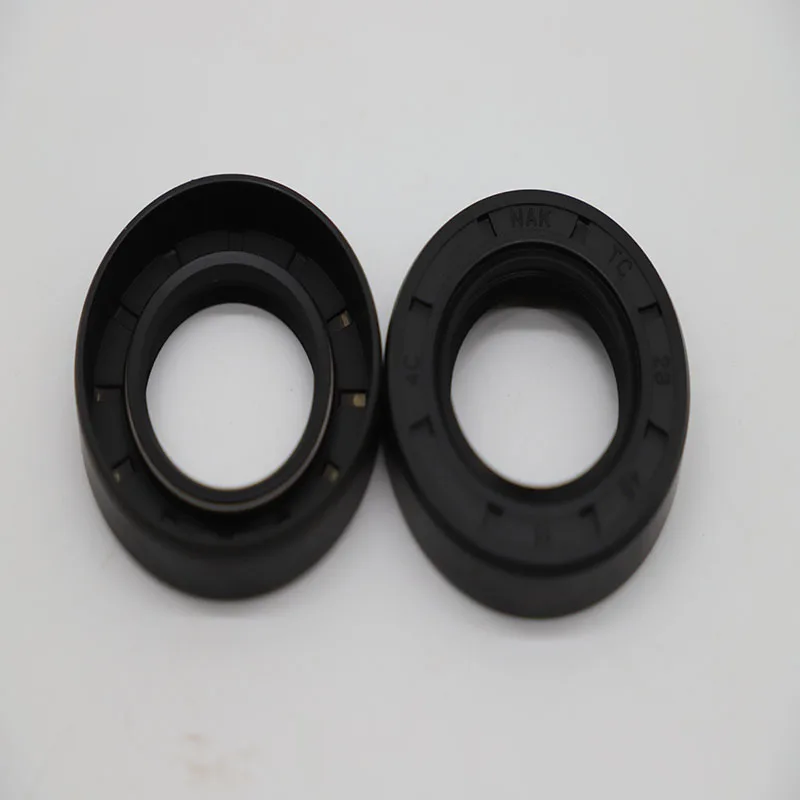 Factory Hot Selling Mechanical Parts Oilseal High Temperature Resistance Harvester Seal Nbr Fkm Rubber TG Skeleton Oil Seal