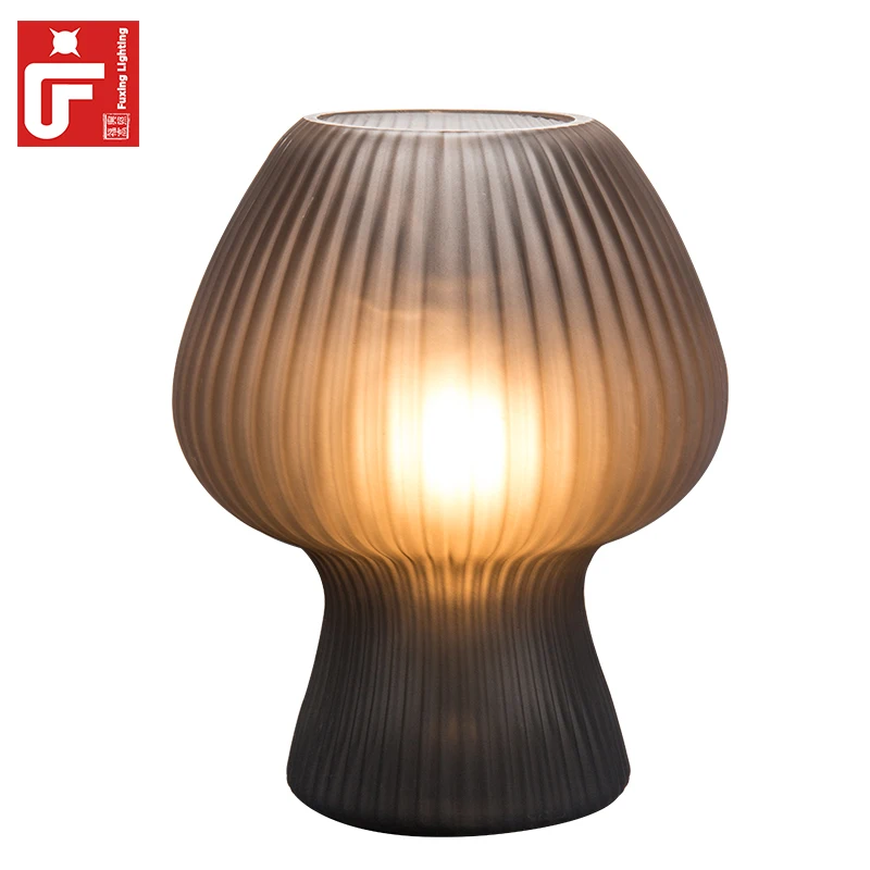 Under 20 Dollars Adjustable Rechargeable Table Lamp Cordless Vintage Glass Table Lamp for Bedroom