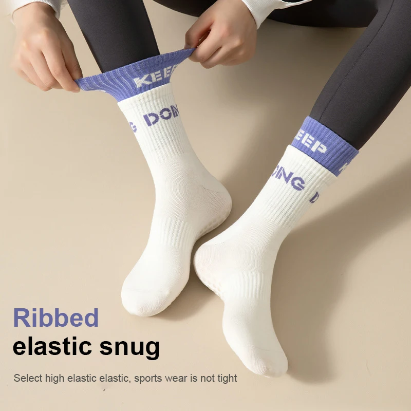 High Quality Custom Logo Anti Slip Fitness Yoga Socks Cotton Crew Sock Women Non-Slip Grip Sports Socks