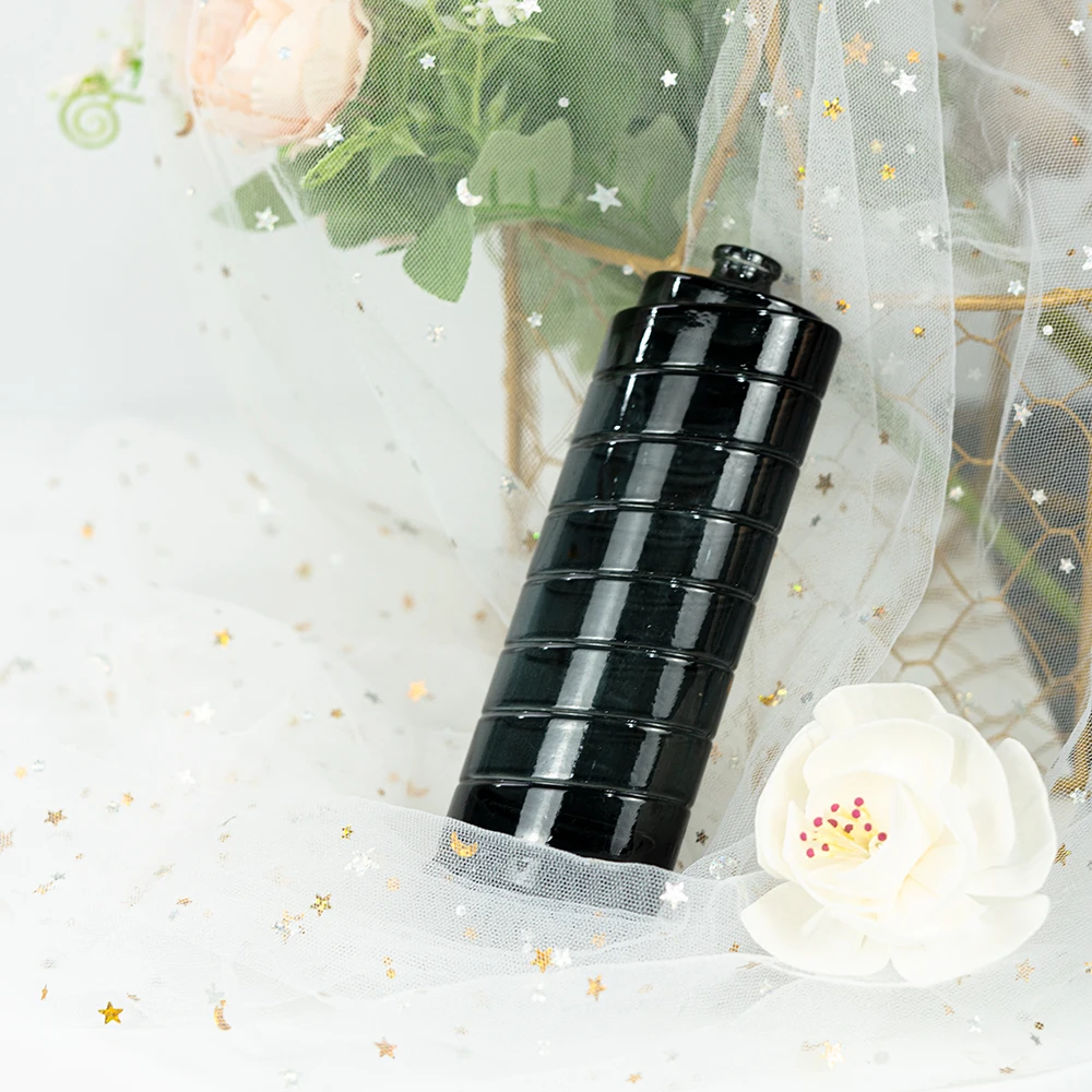 big capacity glass cologne perfume bottle for female Aromatherapy Oil Perfume Frosted Matte Black Glass
