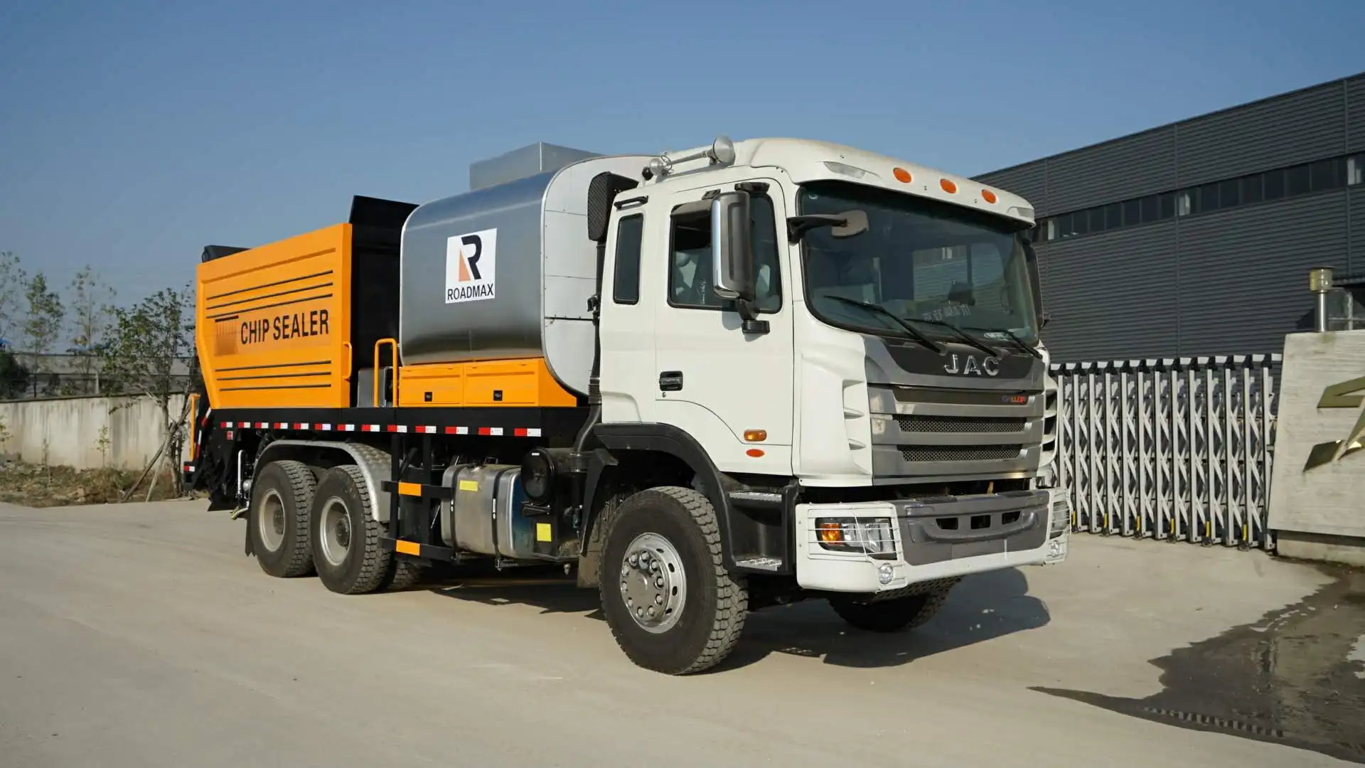IKOM модель ZZM5250TFC синхронная дорожная краска машина асфальтоукладчик чипов на продажу