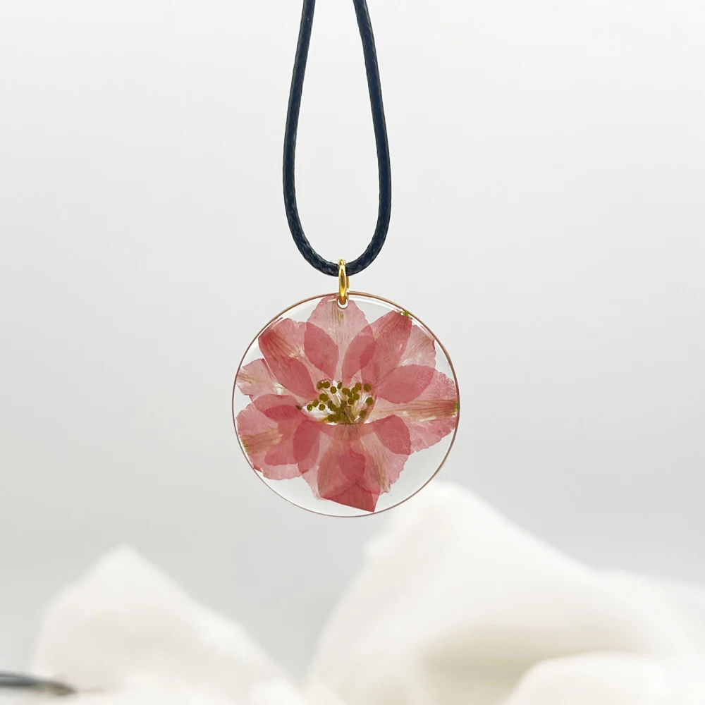 Transparent Crystal  Personalize Jewelry Handmade PendantsNatural Real Pressed Resin Flower Necklace